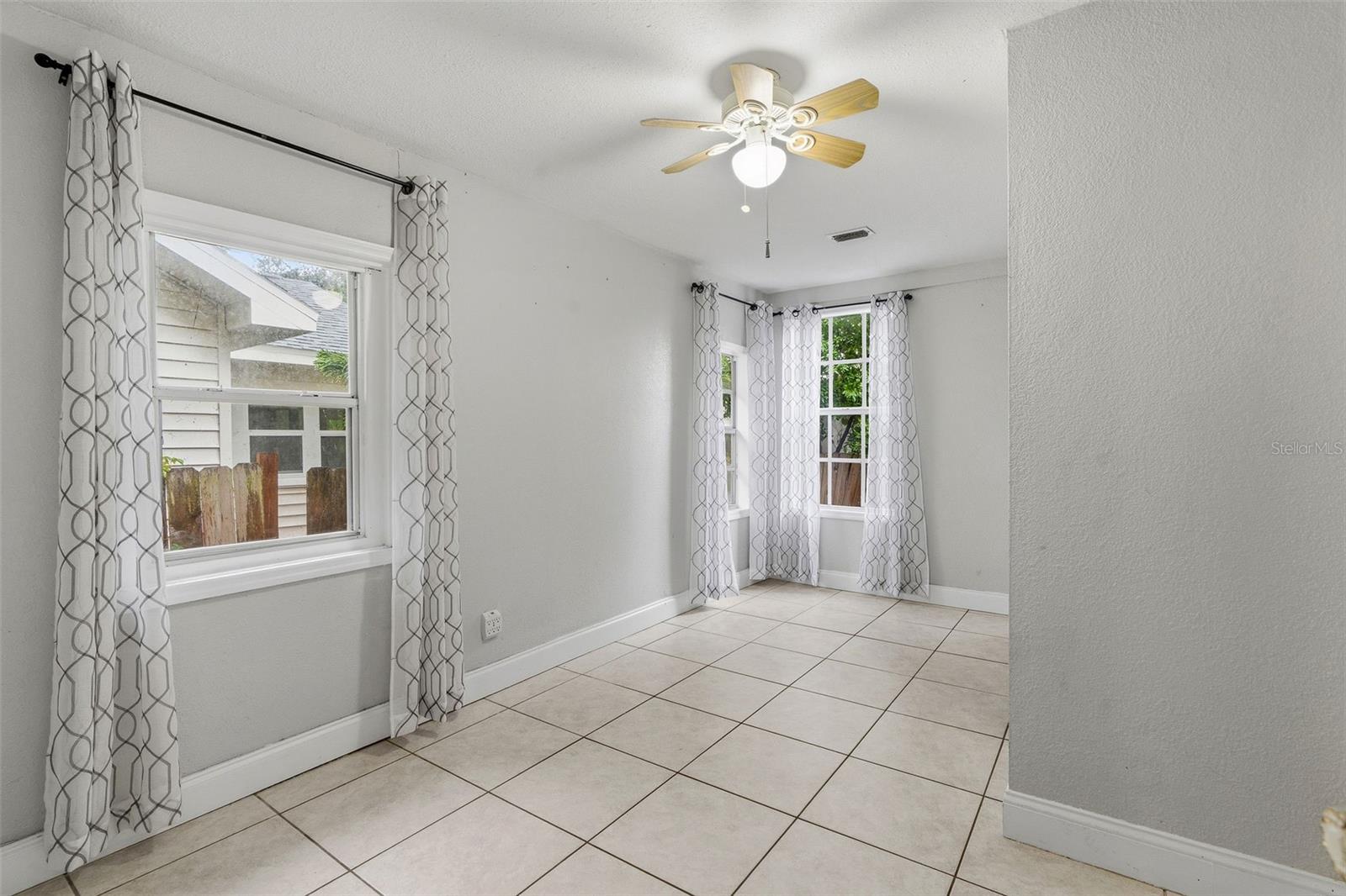 1171 HIGHLAND CT N — photo 16