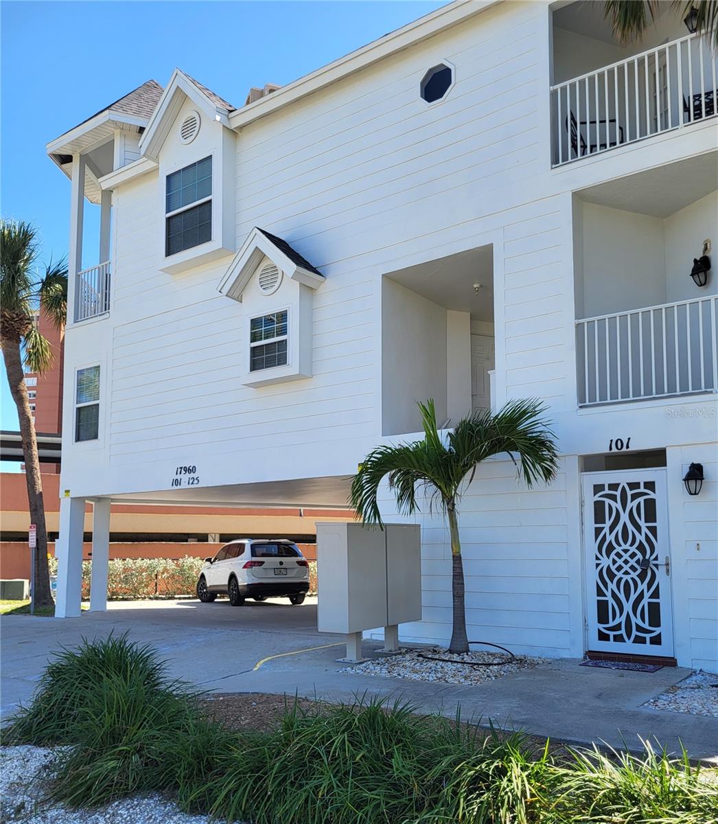 17960 GULF BLVD #101 — photo 2