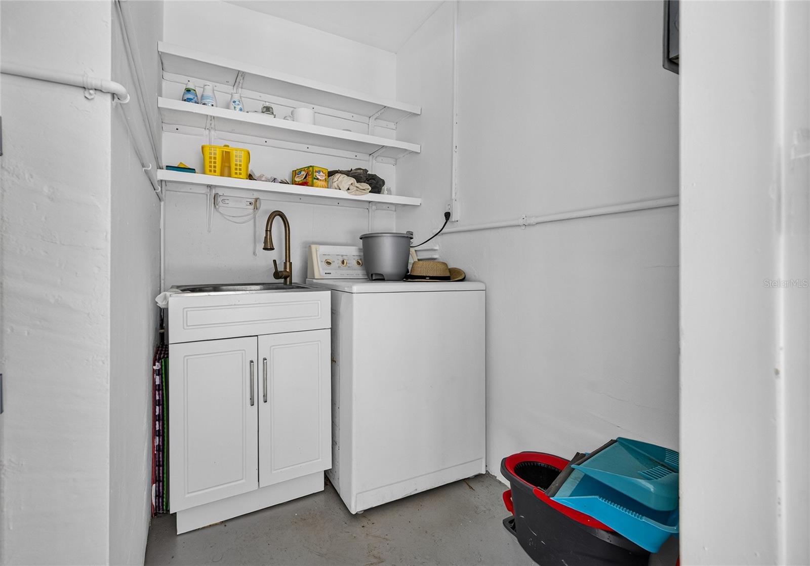 8158 AGRESS AVE — photo 45