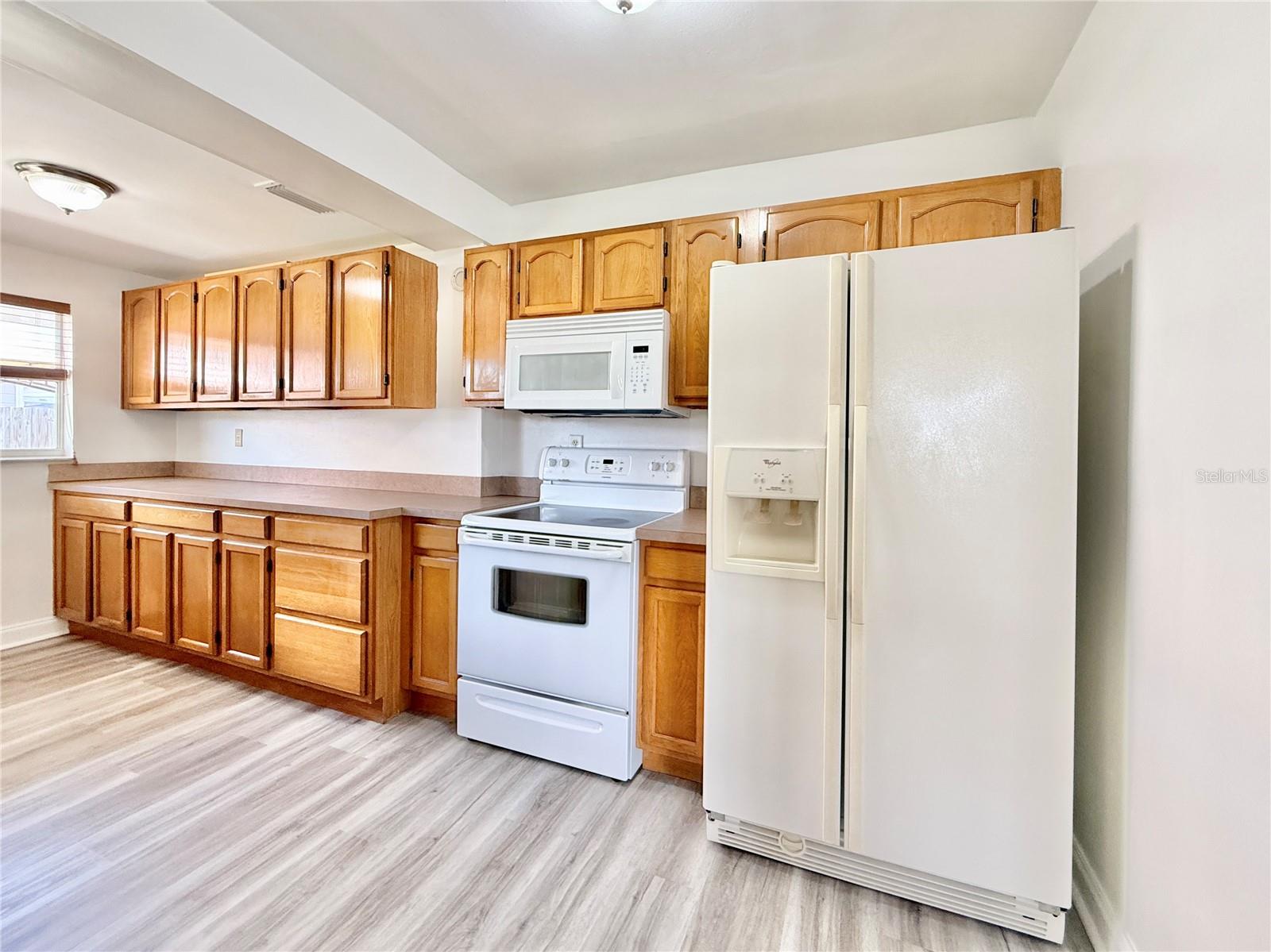 7810 FELICE AVE — photo 12