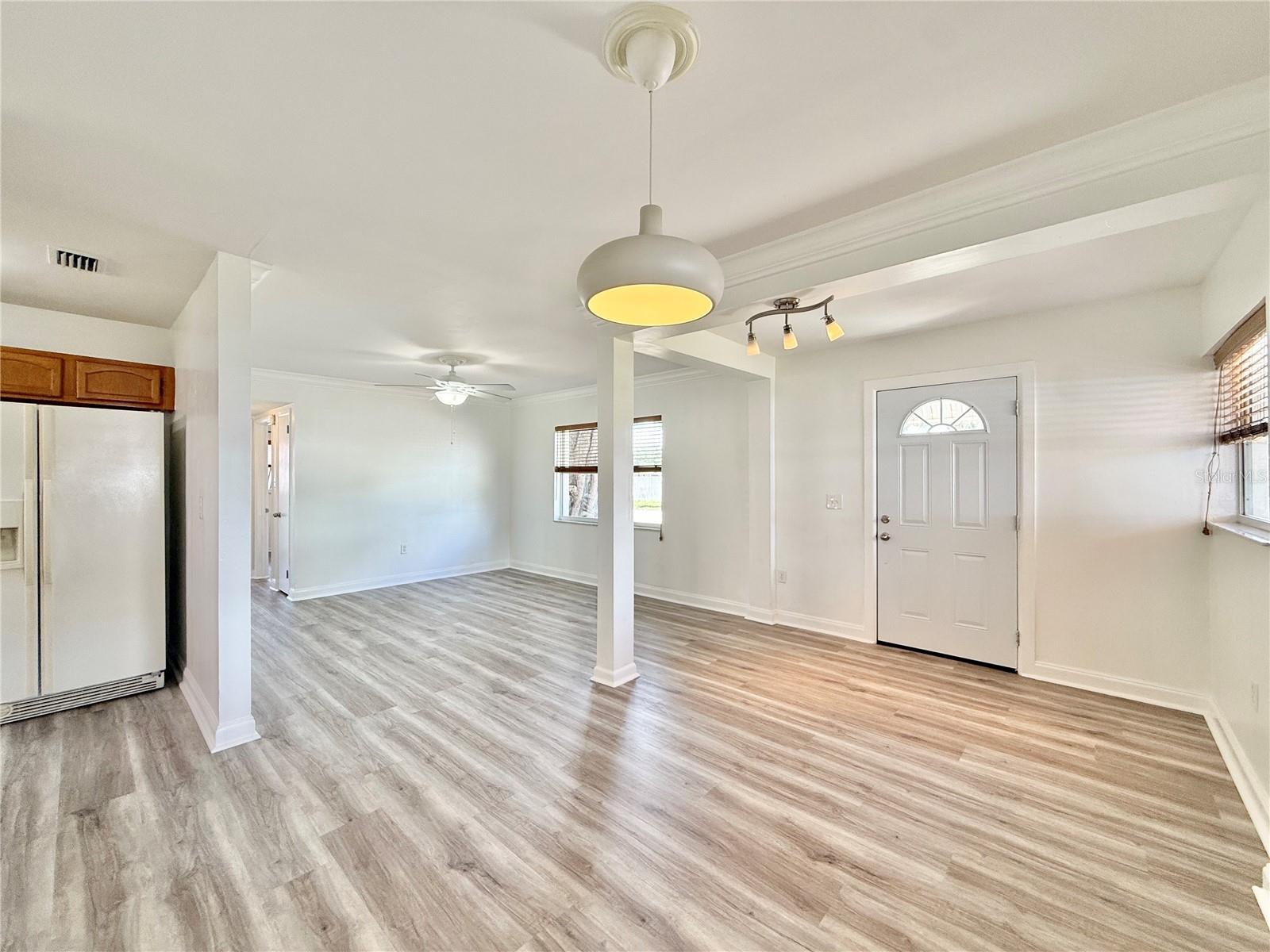 7810 FELICE AVE — photo 8