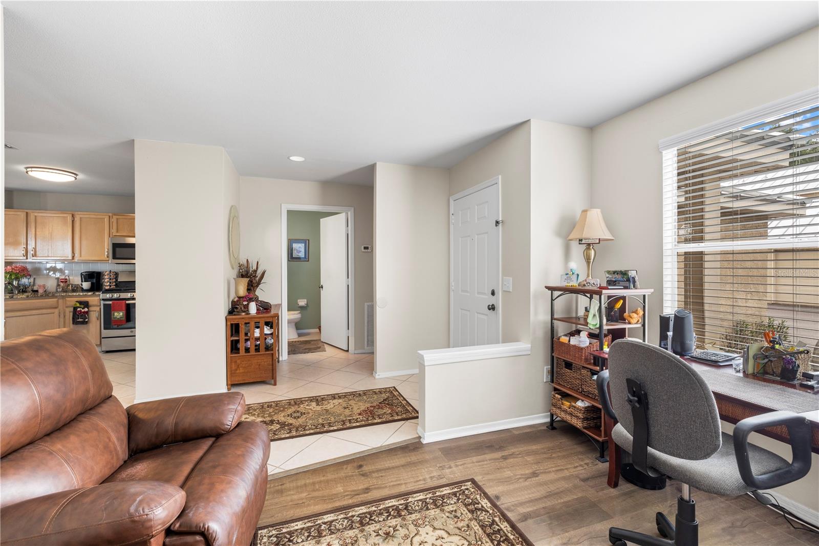 13007 LORNA PL — photo 16