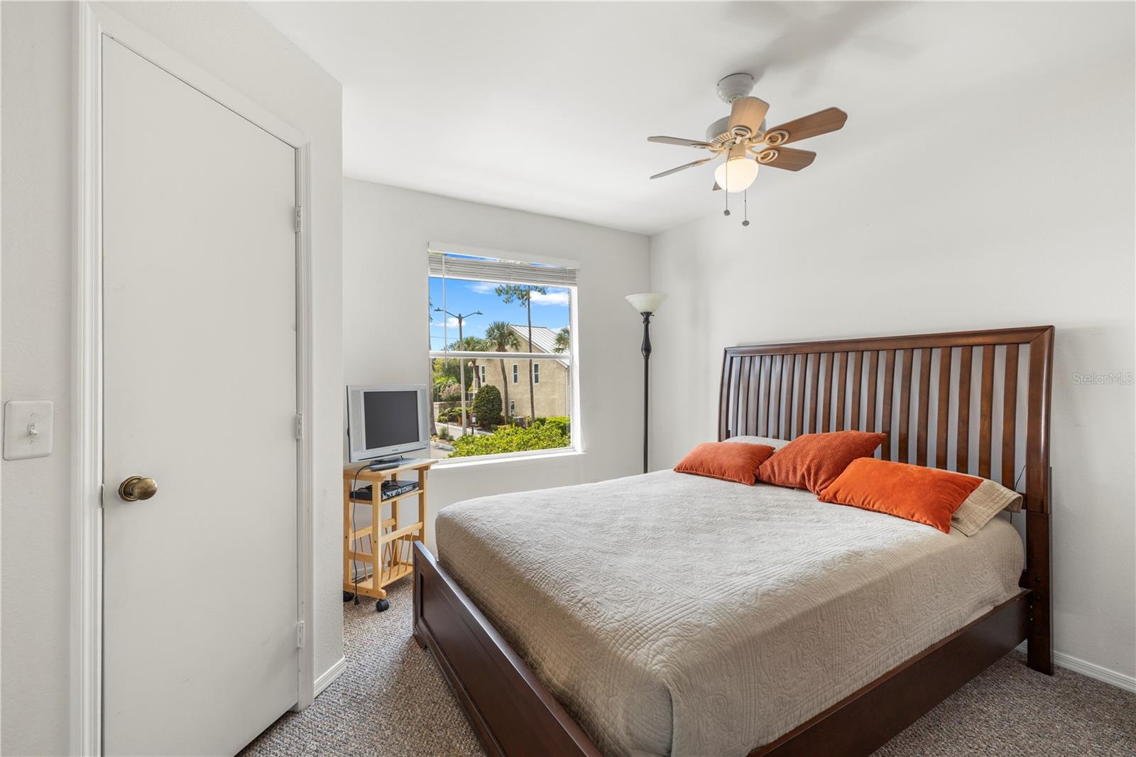 13007 LORNA PL — photo 34