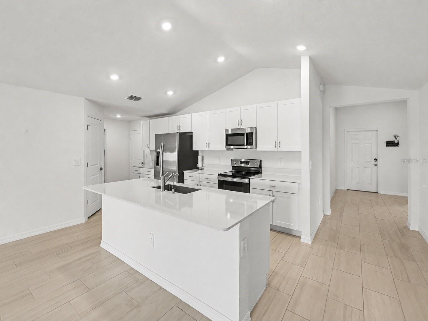 15281 ZIRCON RED DR — photo 2