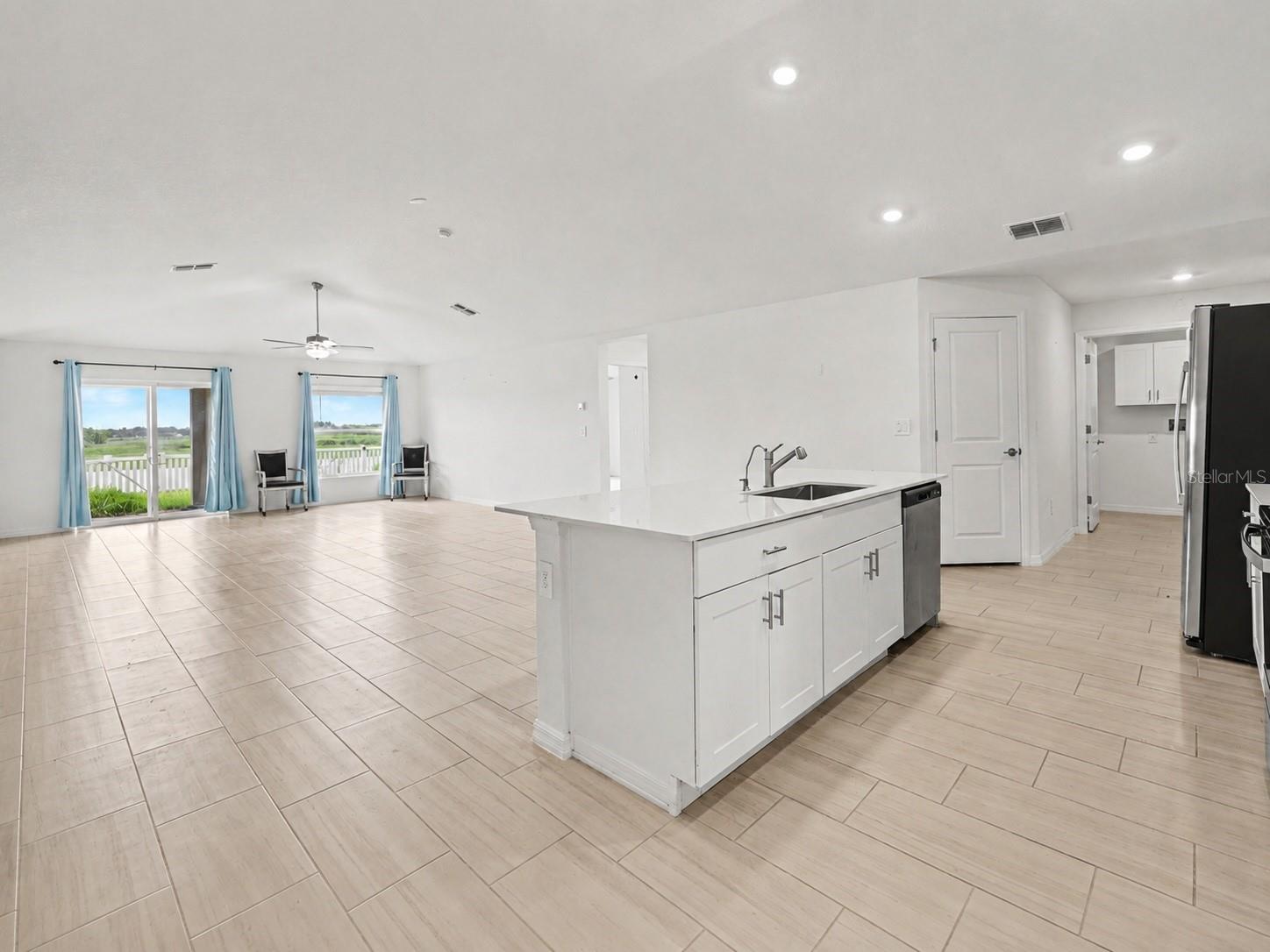 15281 ZIRCON RED DR — photo 3