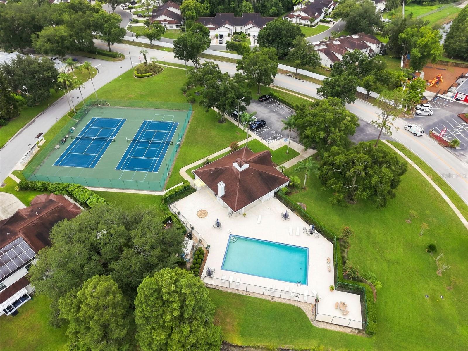 1821 LAKE HERON DR — photo 46