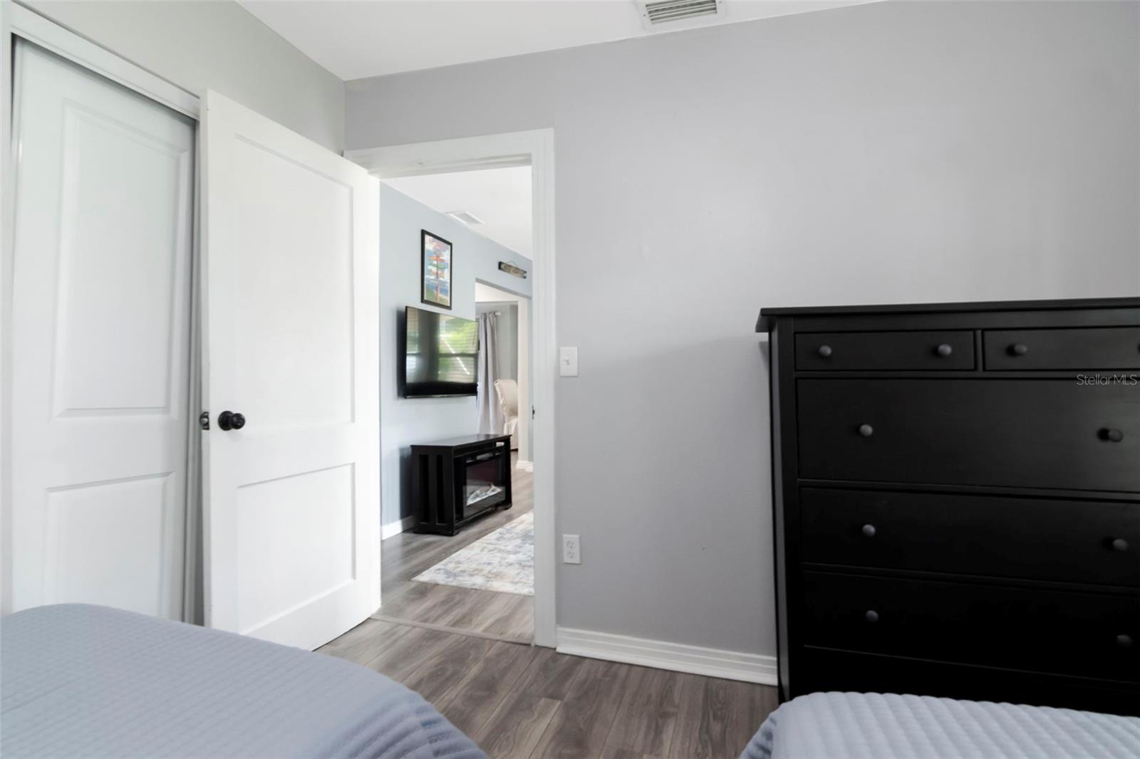1716 W SITKA ST — photo 10