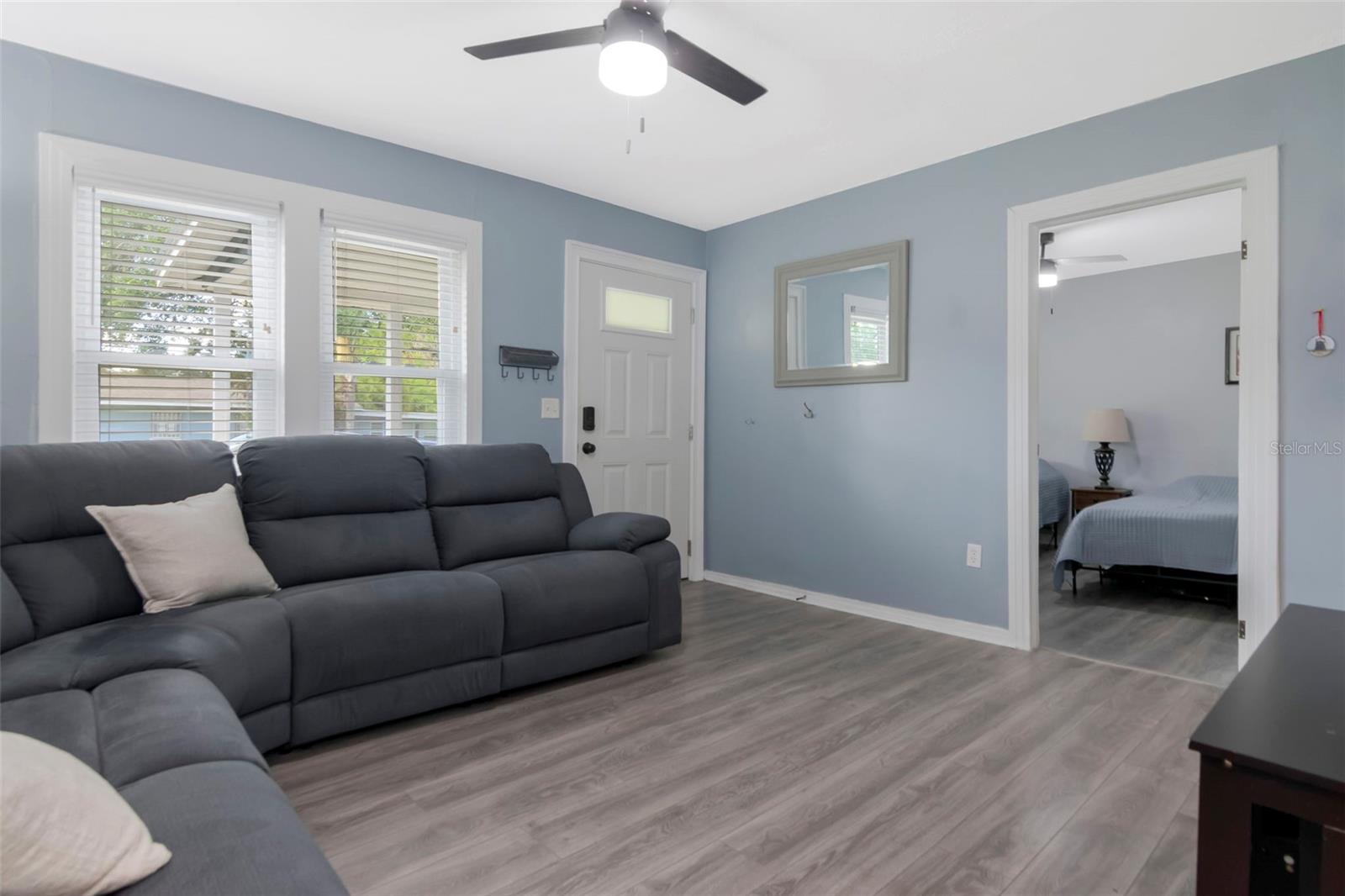 1716 W SITKA ST — photo 7