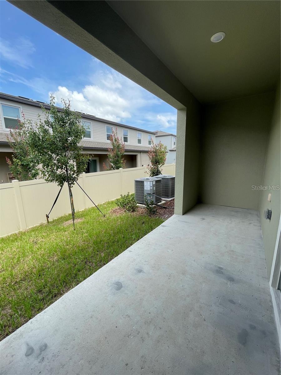 10199 TRUMPET HONEYSUCKLE WAY — photo 23