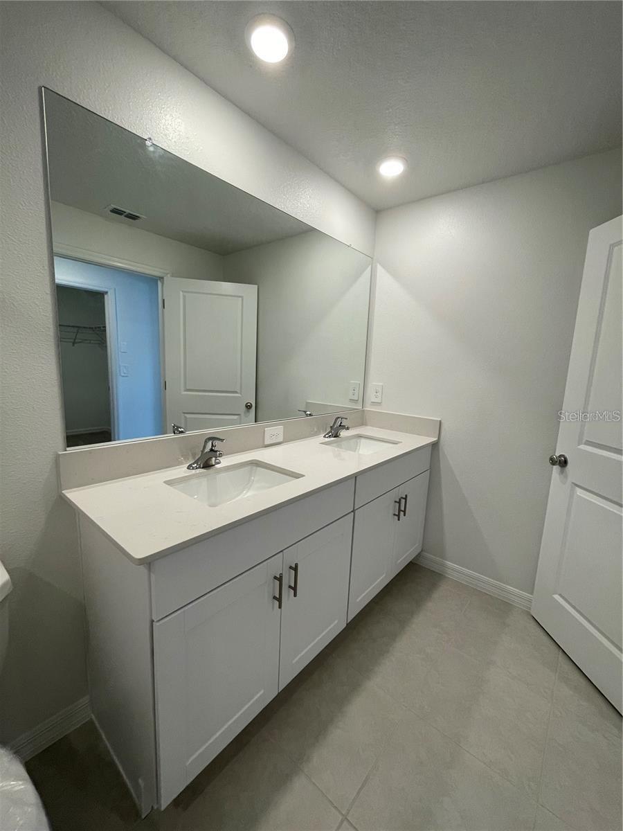 10199 TRUMPET HONEYSUCKLE WAY — photo 13