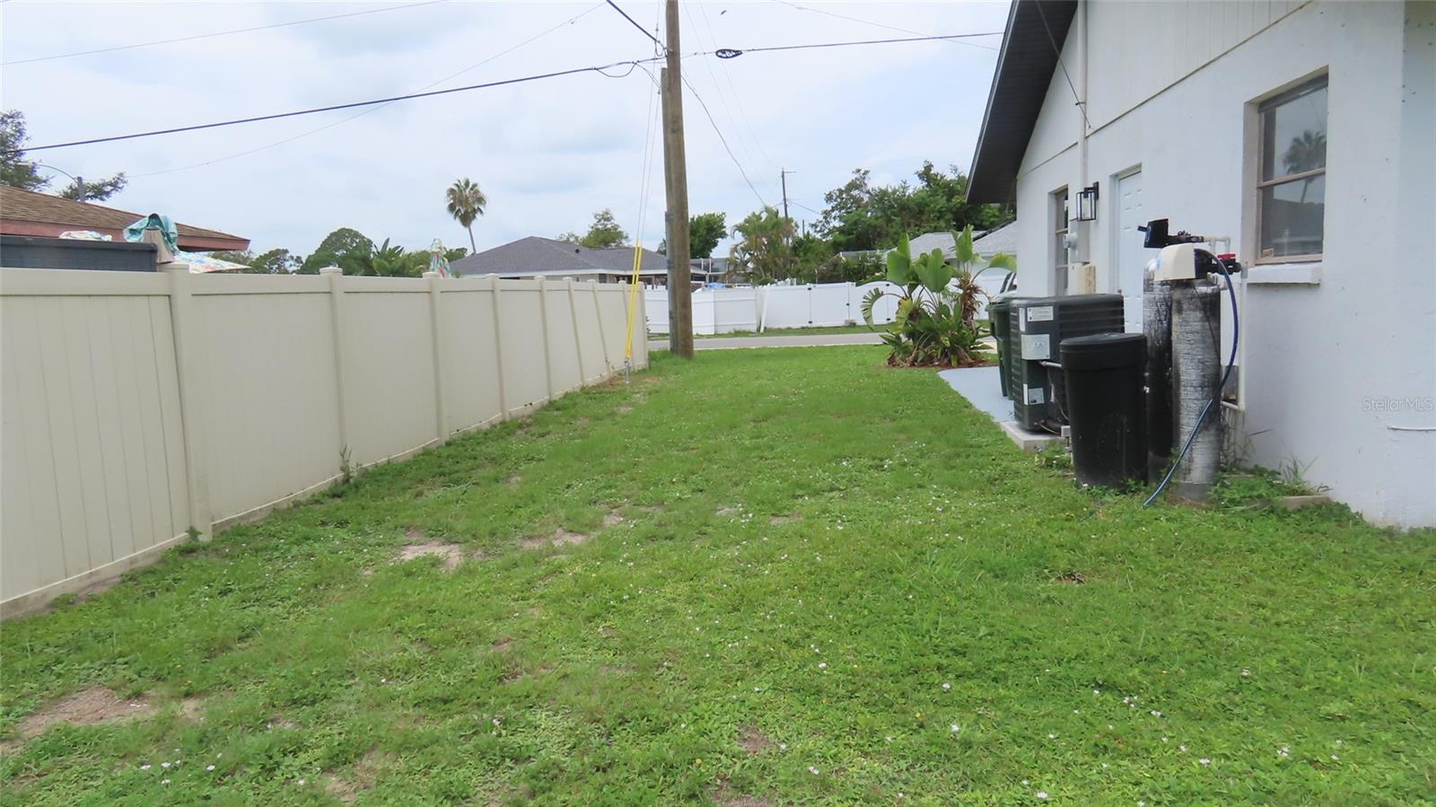 807 NECTAR RD — photo 5
