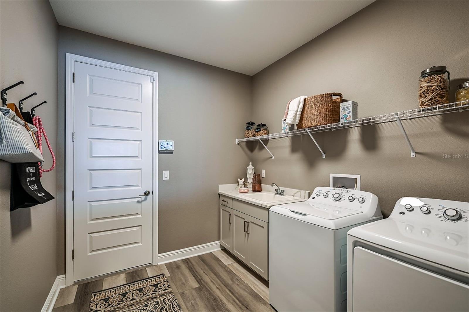 5373 WOLF CREEK DR — photo 24