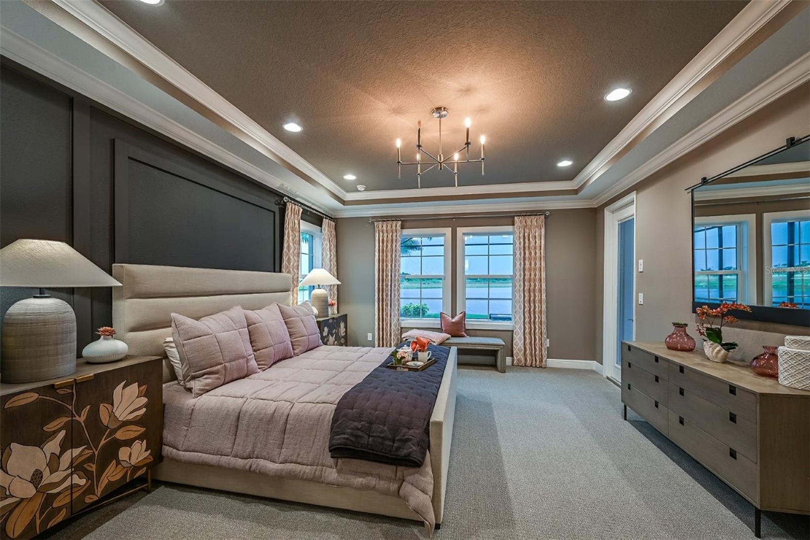 5373 WOLF CREEK DR — photo 4