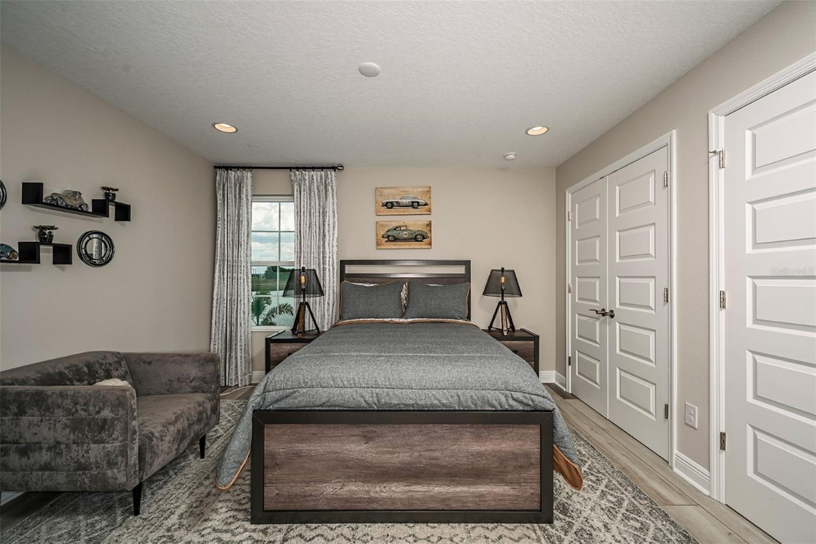 5373 WOLF CREEK DR — photo 15