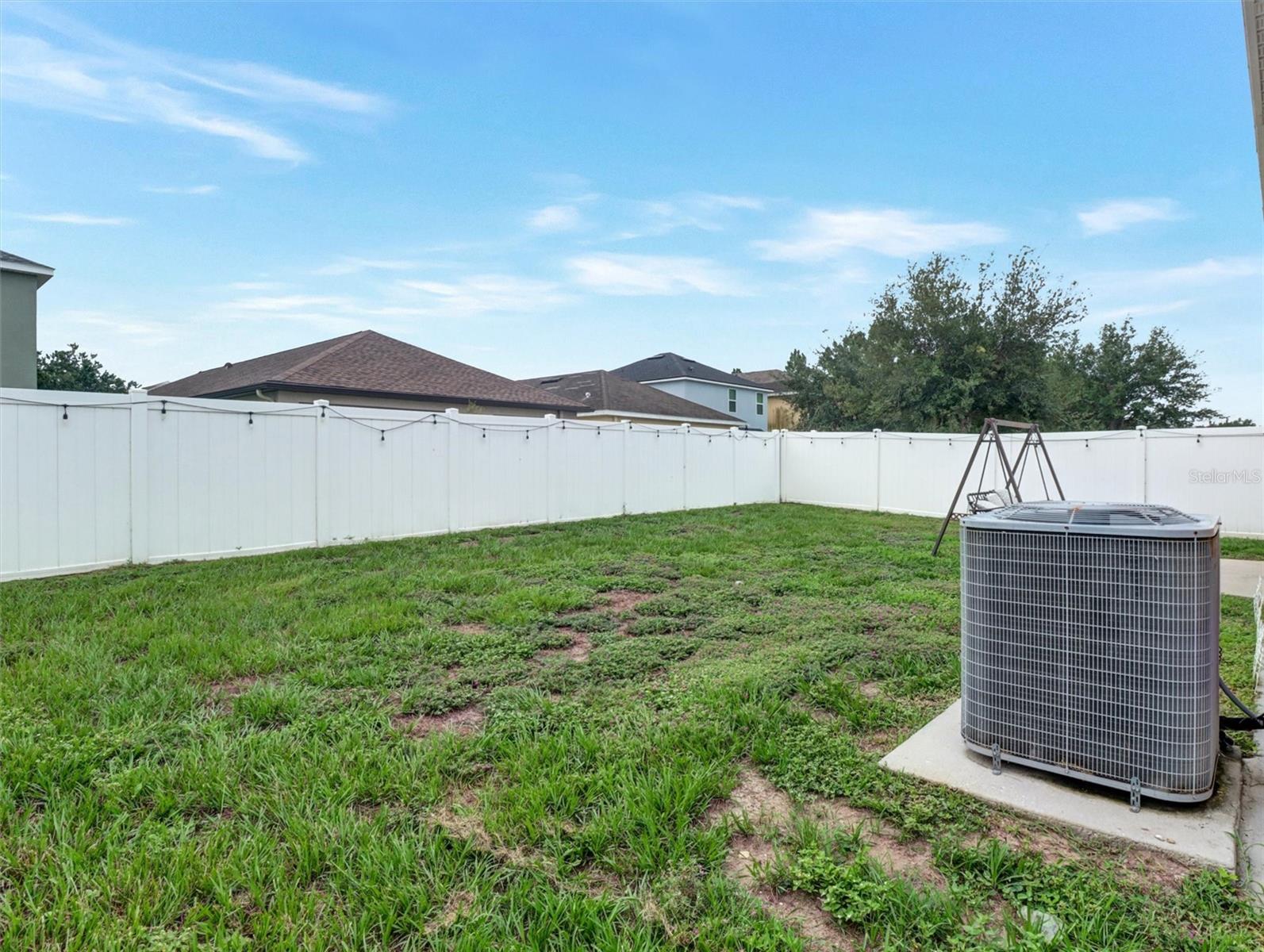 10408 WHISPERING HAMMOCK DR — photo 18