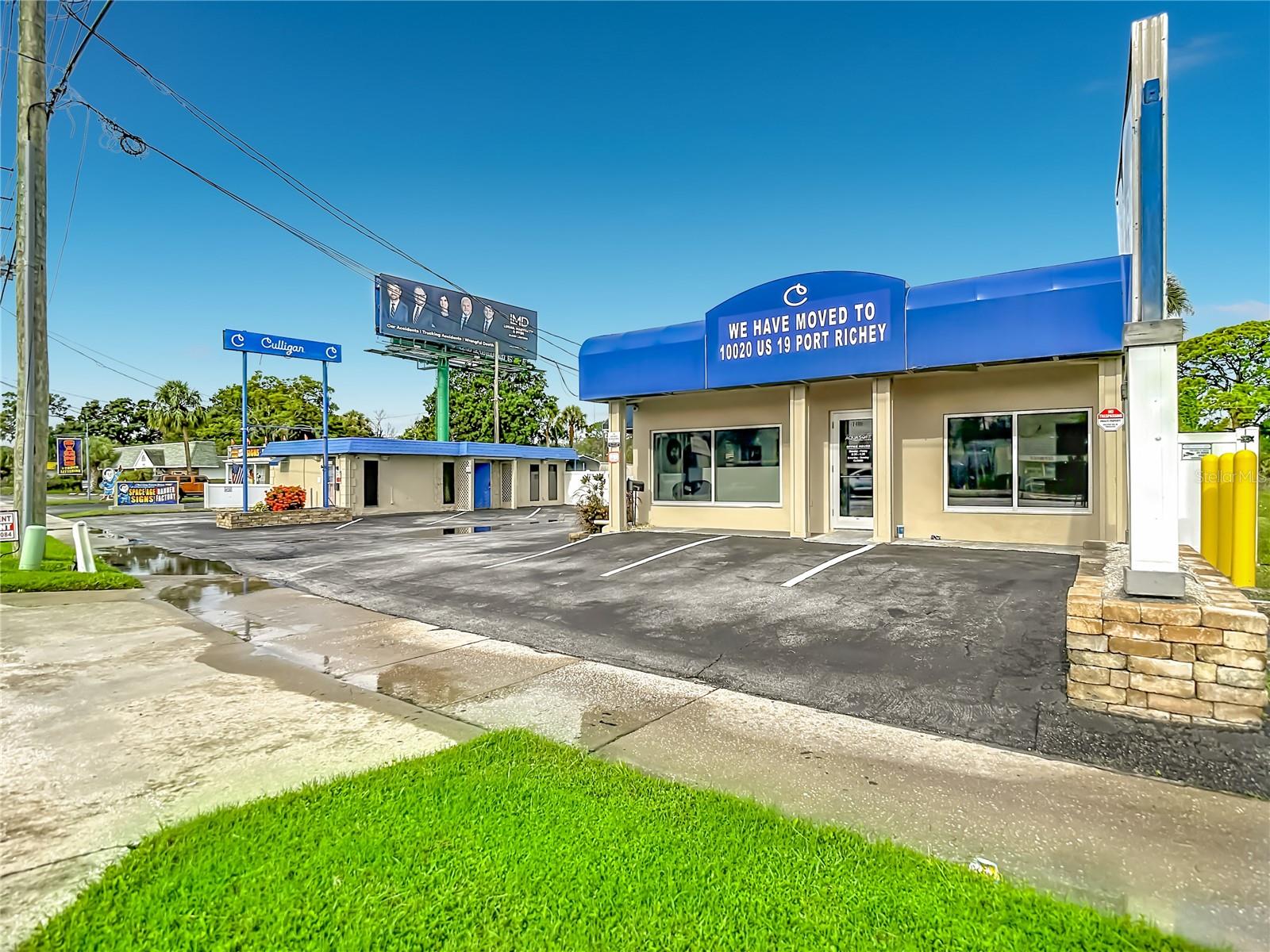 7429 US HIGHWAY 19 — photo 2