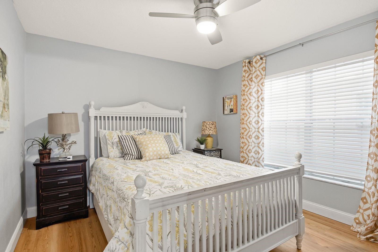 11328 HOLLANDER AVE — photo 22