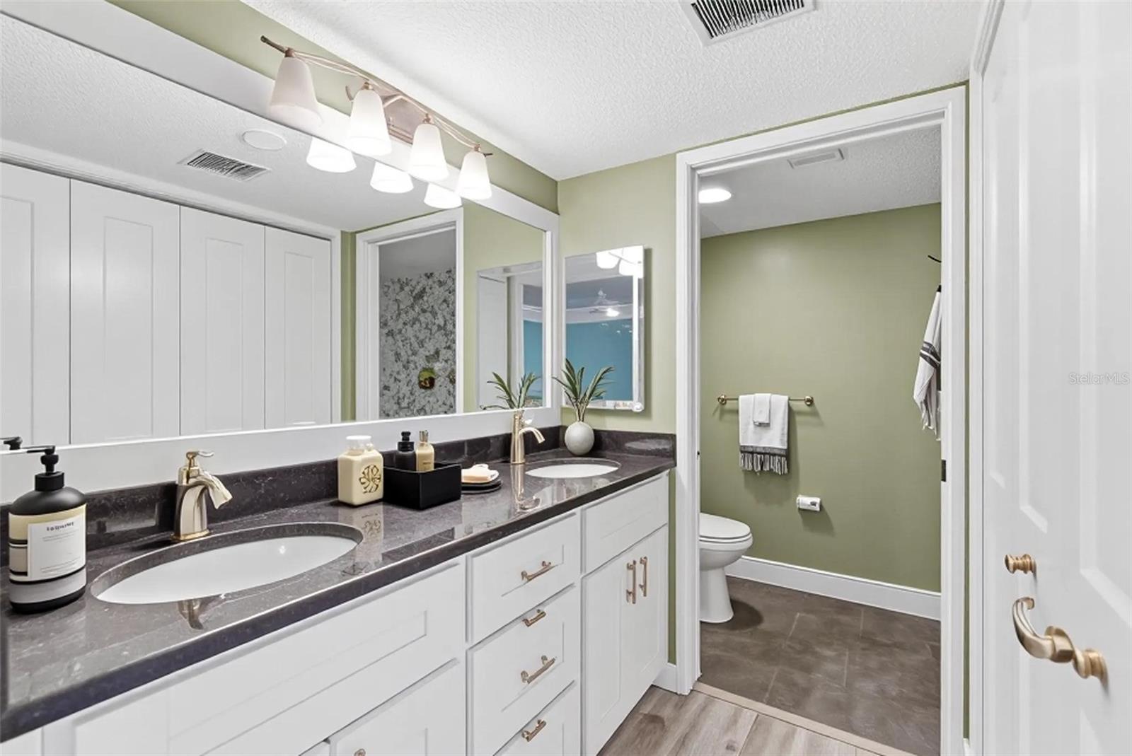 2413 BAYSHORE BLVD #1004 — photo 35