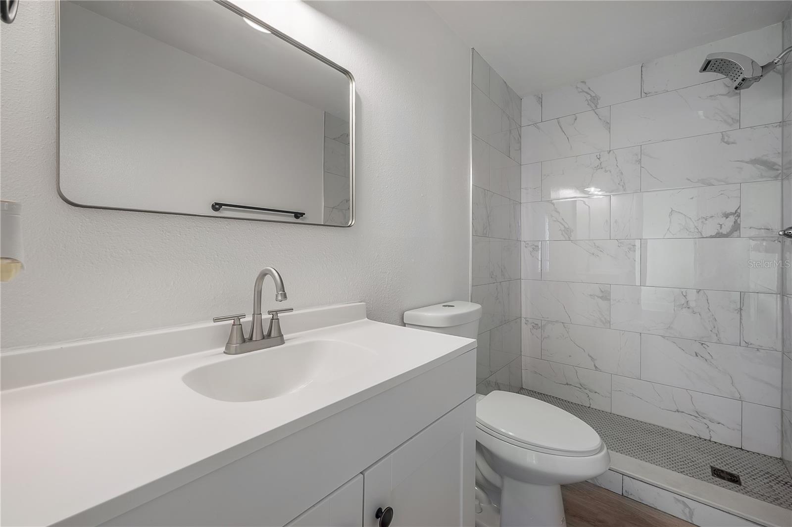 405 E CAYUGA ST — photo 43