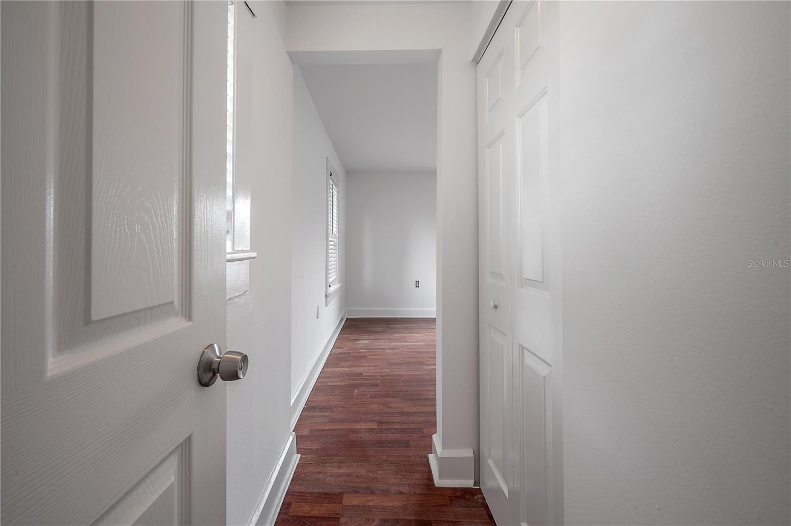 405 E CAYUGA ST — photo 45