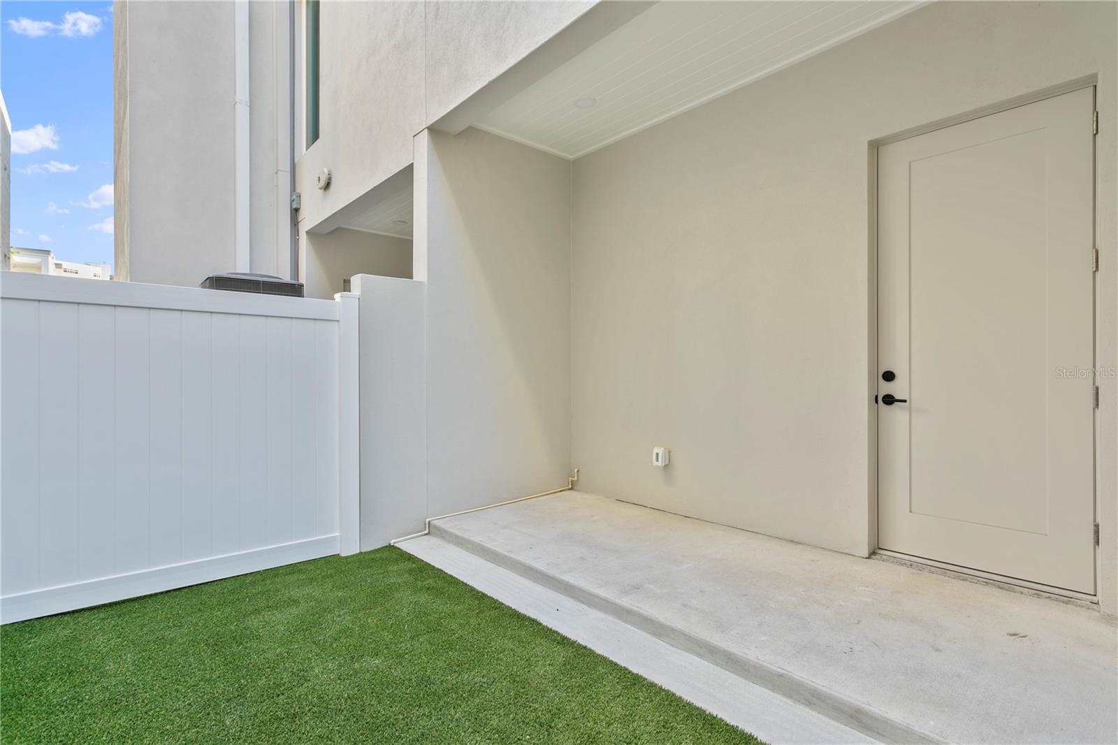 368 6TH ST S #1 — photo 42