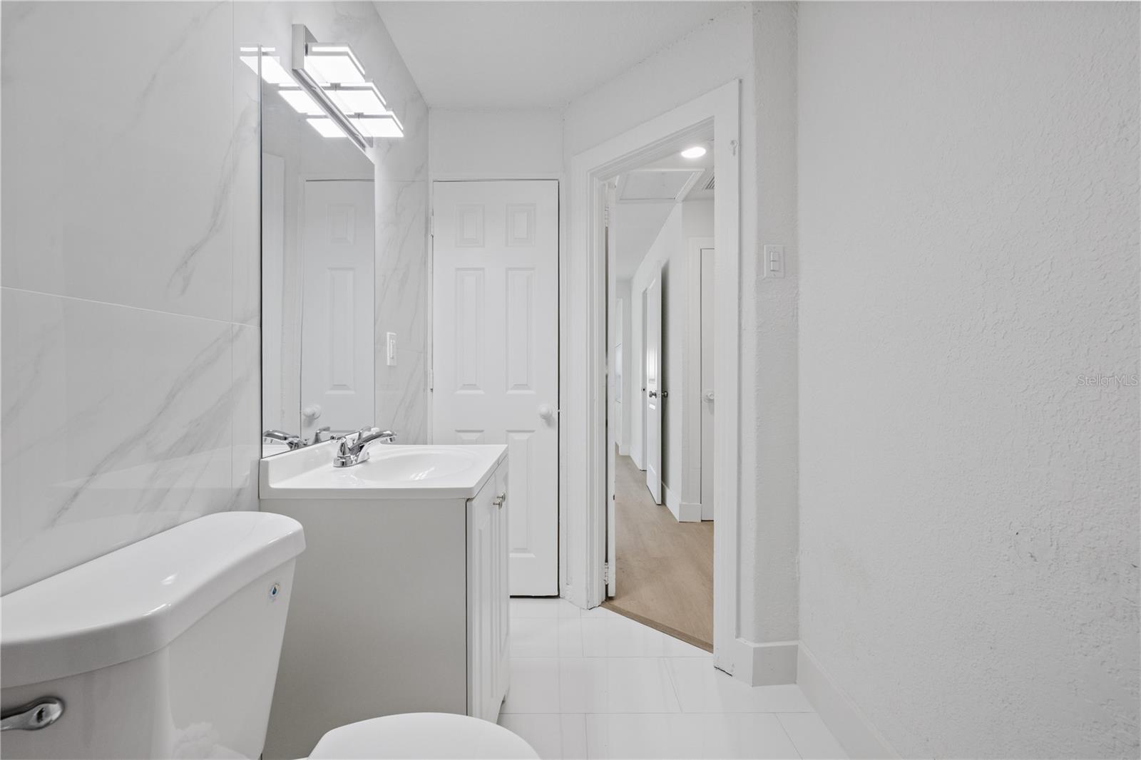 8714 N BLVD — photo 13