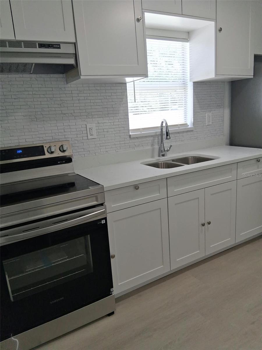 8714 N BLVD — photo 9