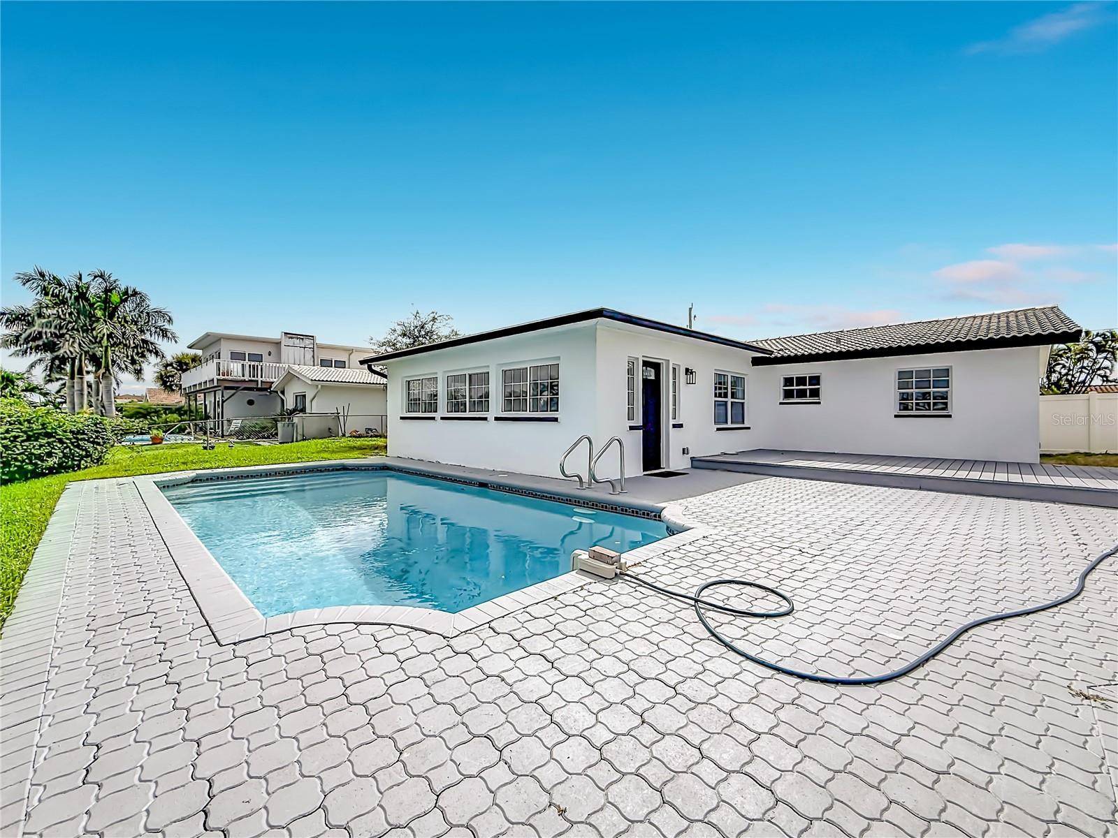 720 CAPRI BLVD — photo 44