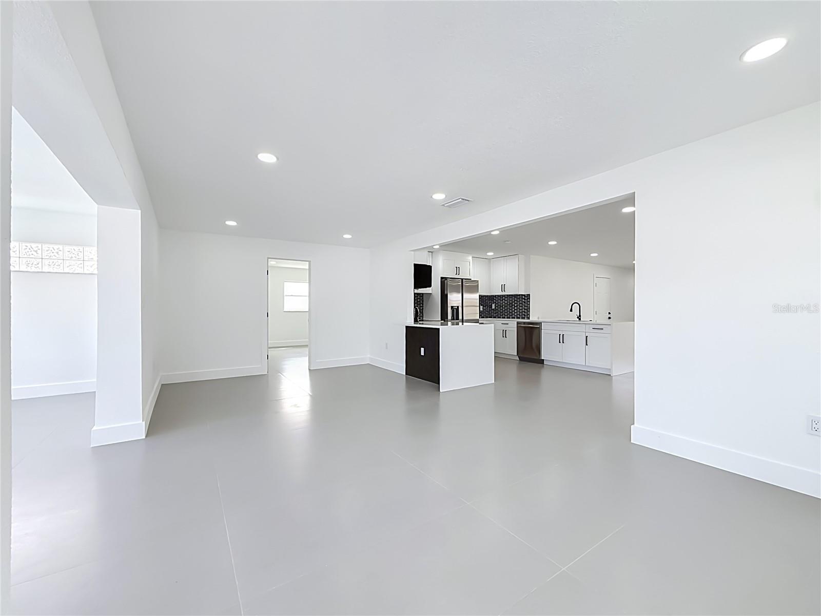 720 CAPRI BLVD — photo 15
