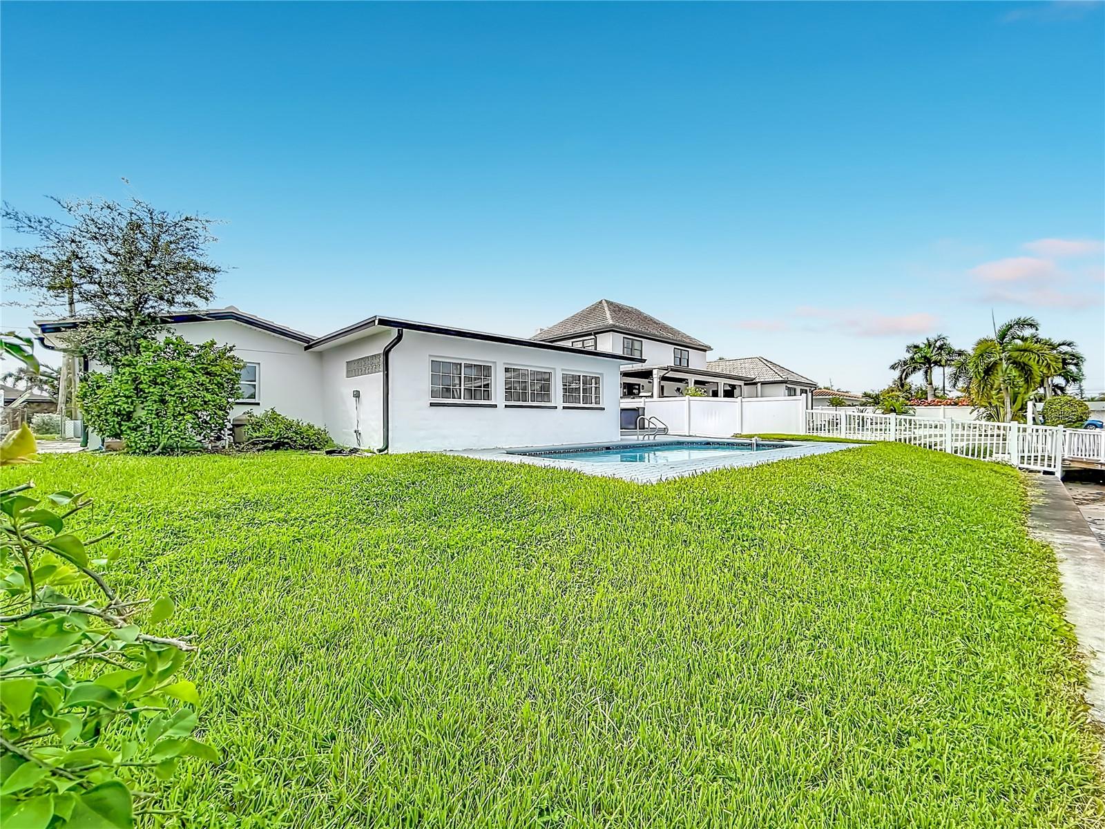 720 CAPRI BLVD — photo 49