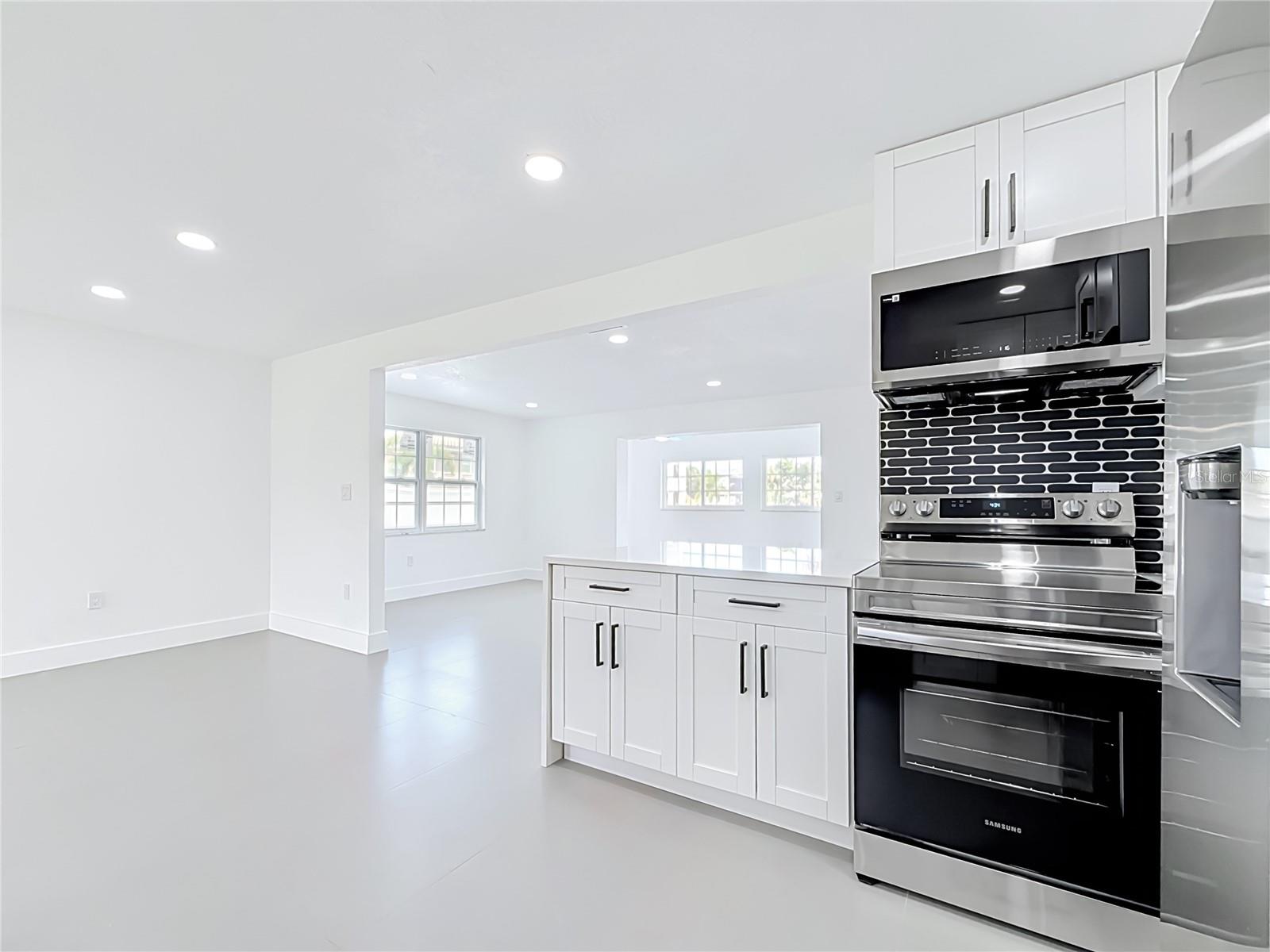 720 CAPRI BLVD — photo 13