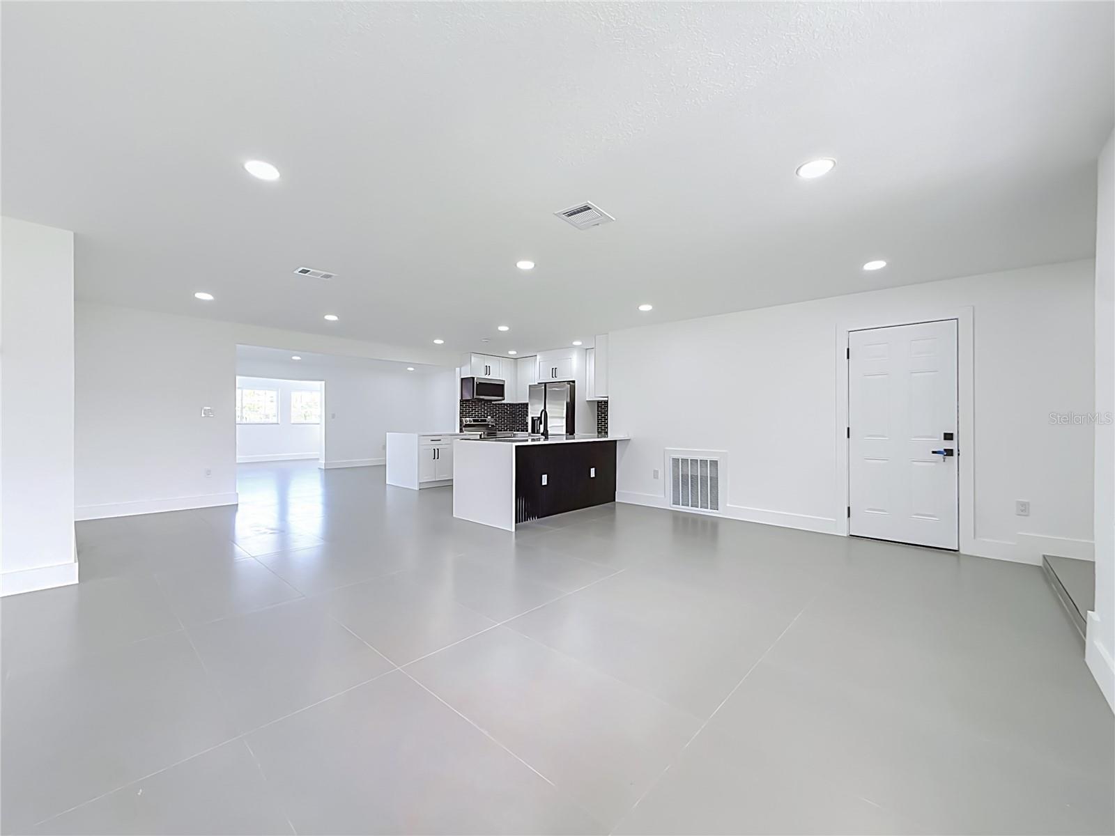 720 CAPRI BLVD — photo 7