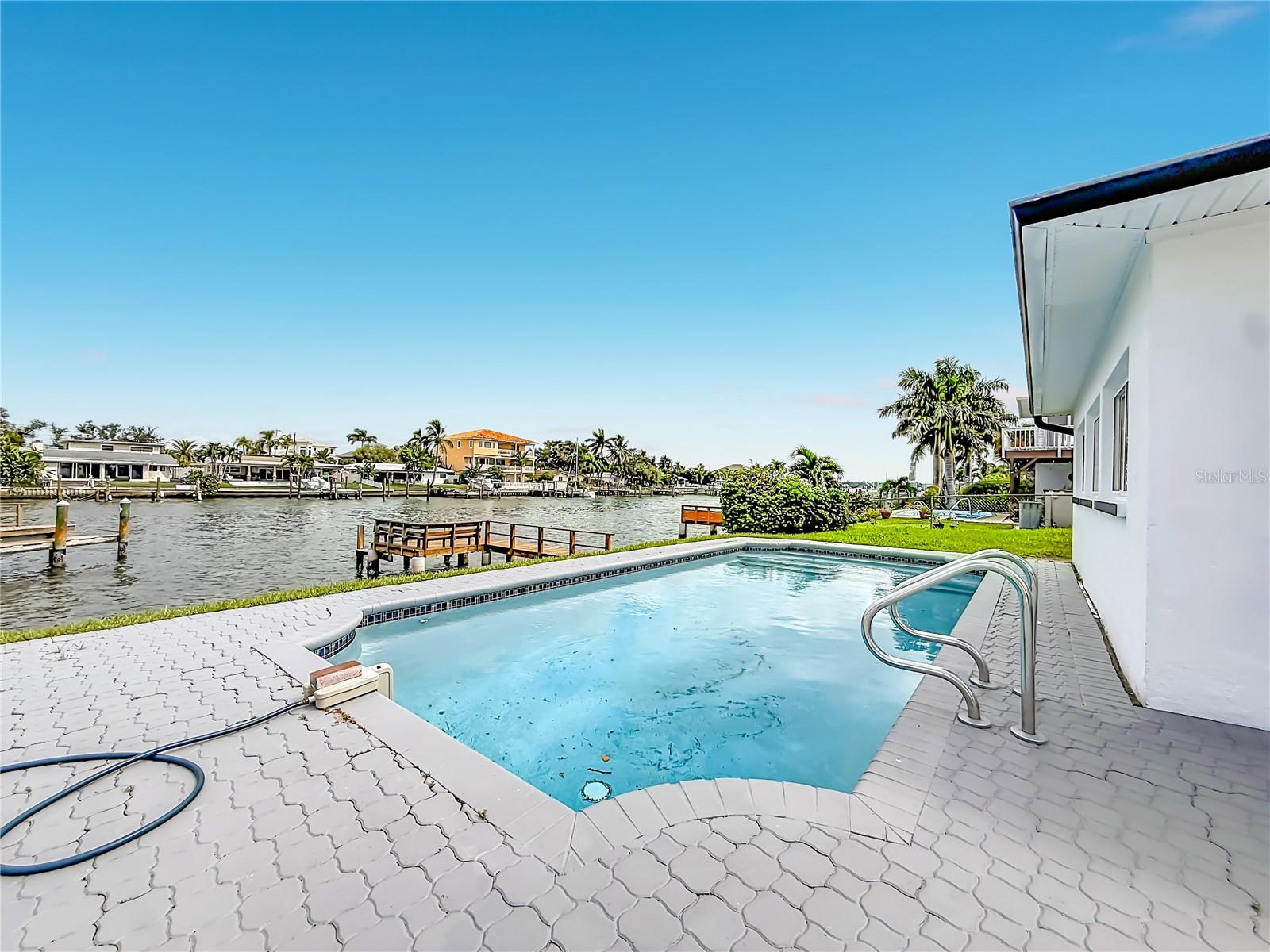 720 CAPRI BLVD — photo 43