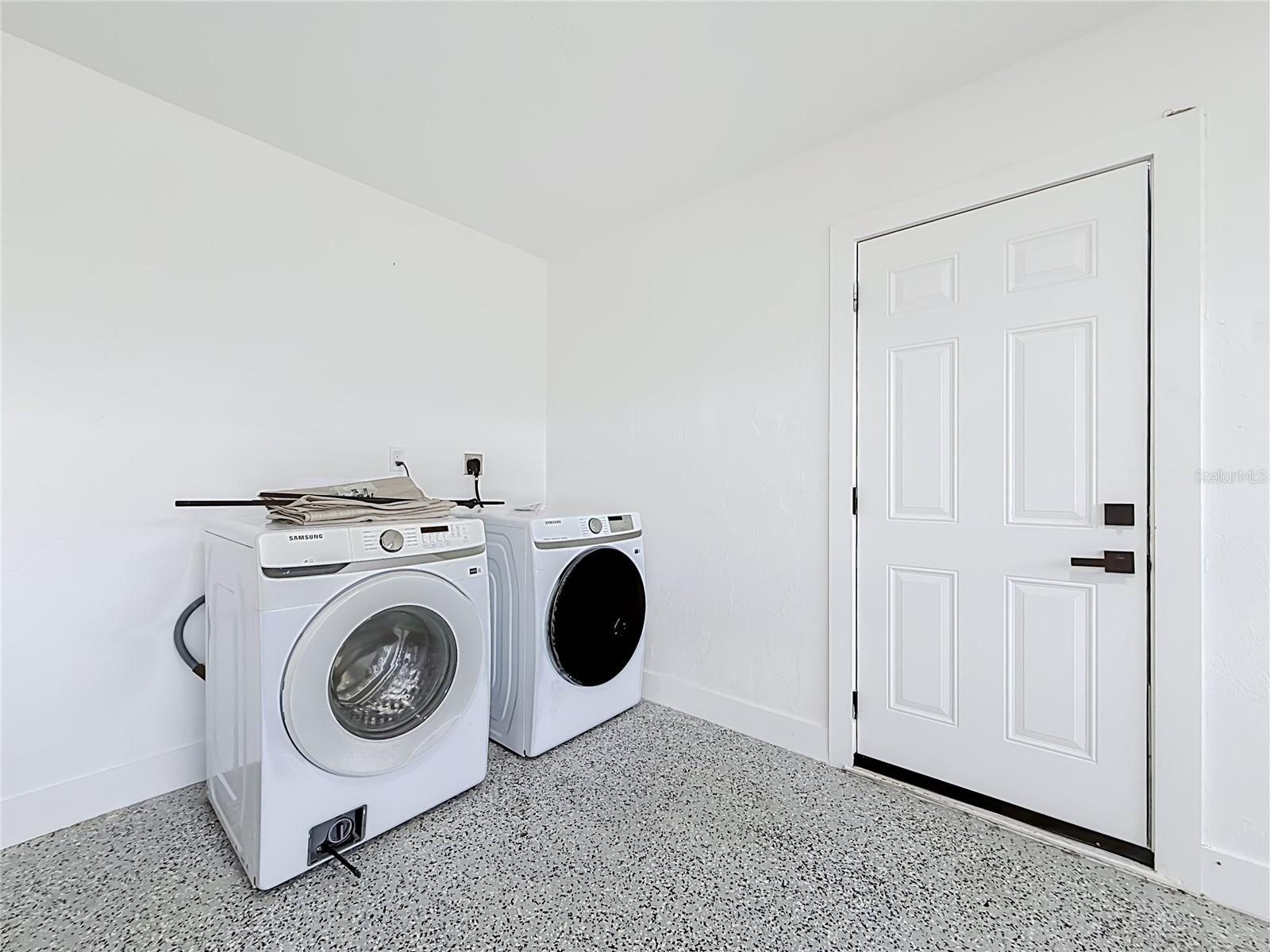 720 CAPRI BLVD — photo 37