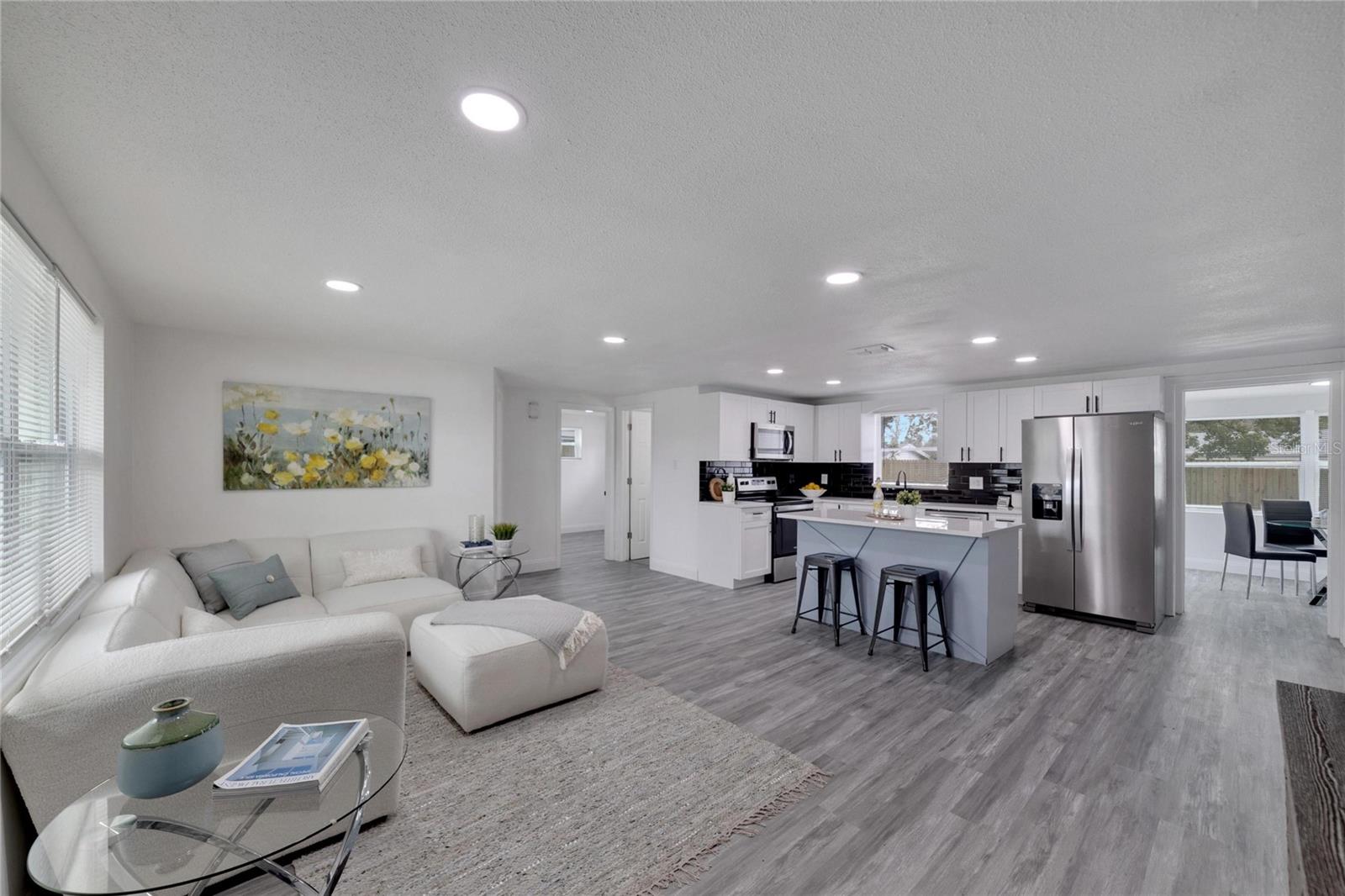 4012 VALENCIA DR — photo 5