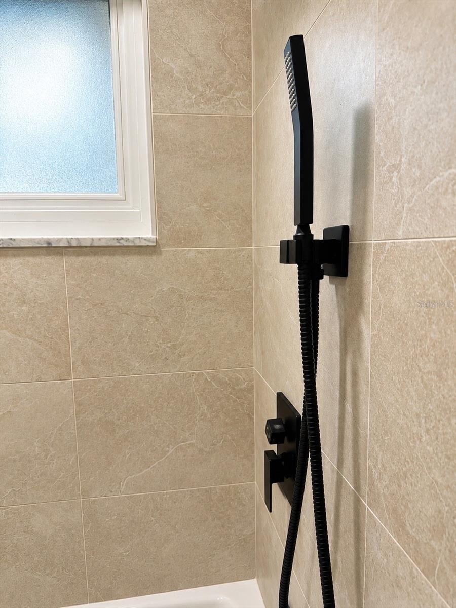 212 DRIFTWOOD PL — photo 11