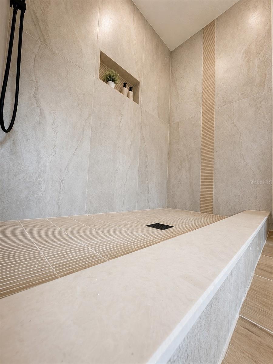 212 DRIFTWOOD PL — photo 28