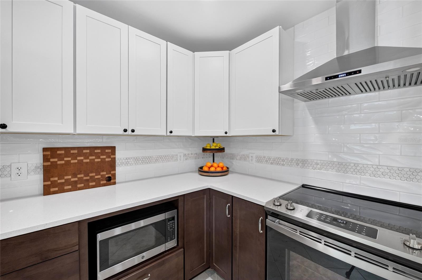 4949 BOSTONIAN LOOP — photo 24