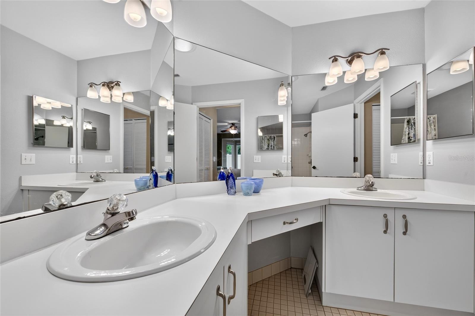 4949 BOSTONIAN LOOP — photo 41