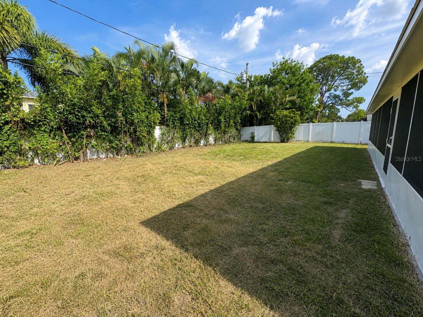 5419 DENVER ST NE — photo 16