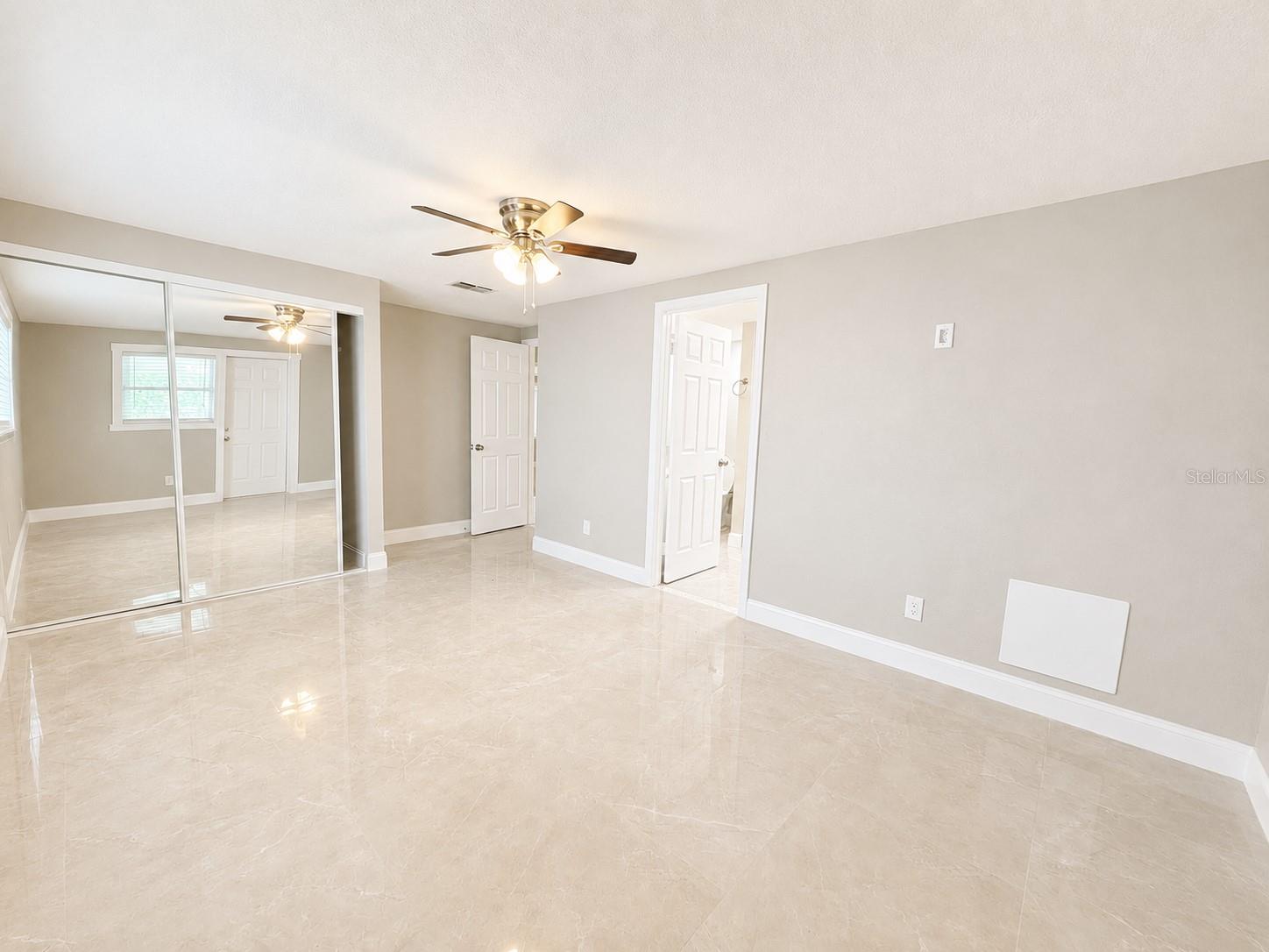 5419 DENVER ST NE — photo 10