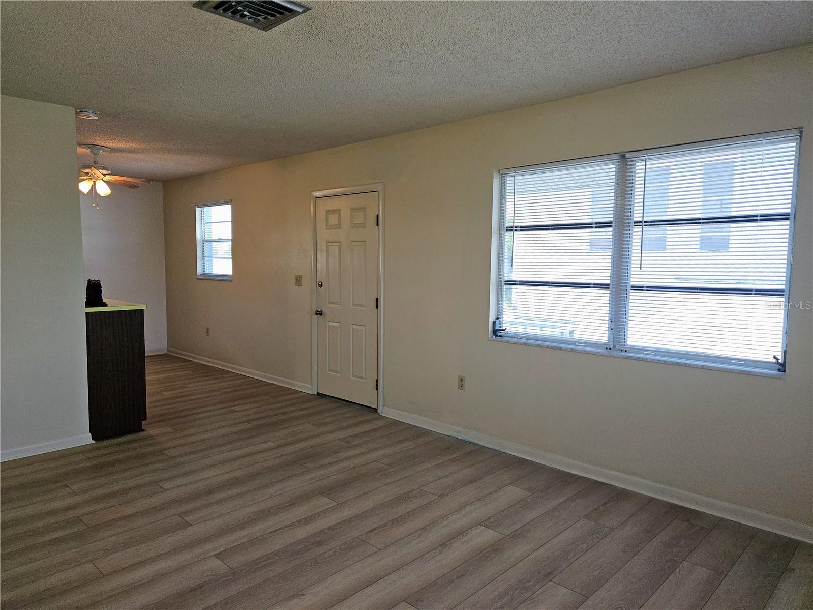 360 137TH AVENUE CIR #360 — photo 4