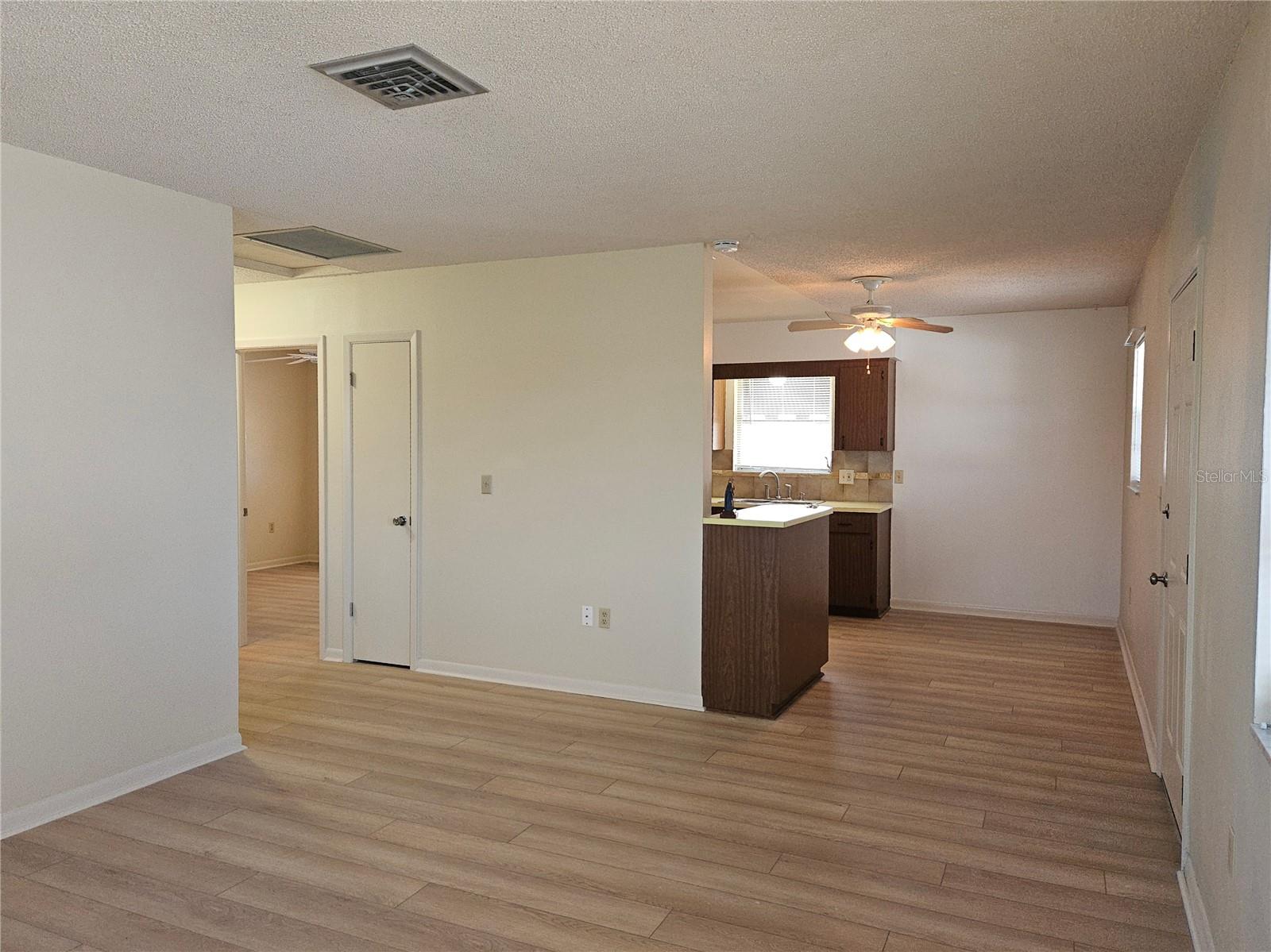 360 137TH AVENUE CIR #360 — photo 5