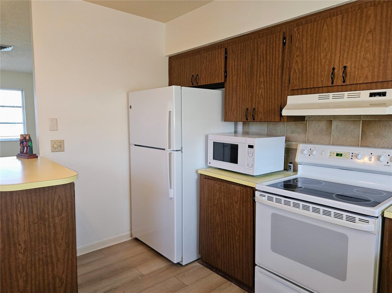 360 137TH AVENUE CIR #360 — photo 10