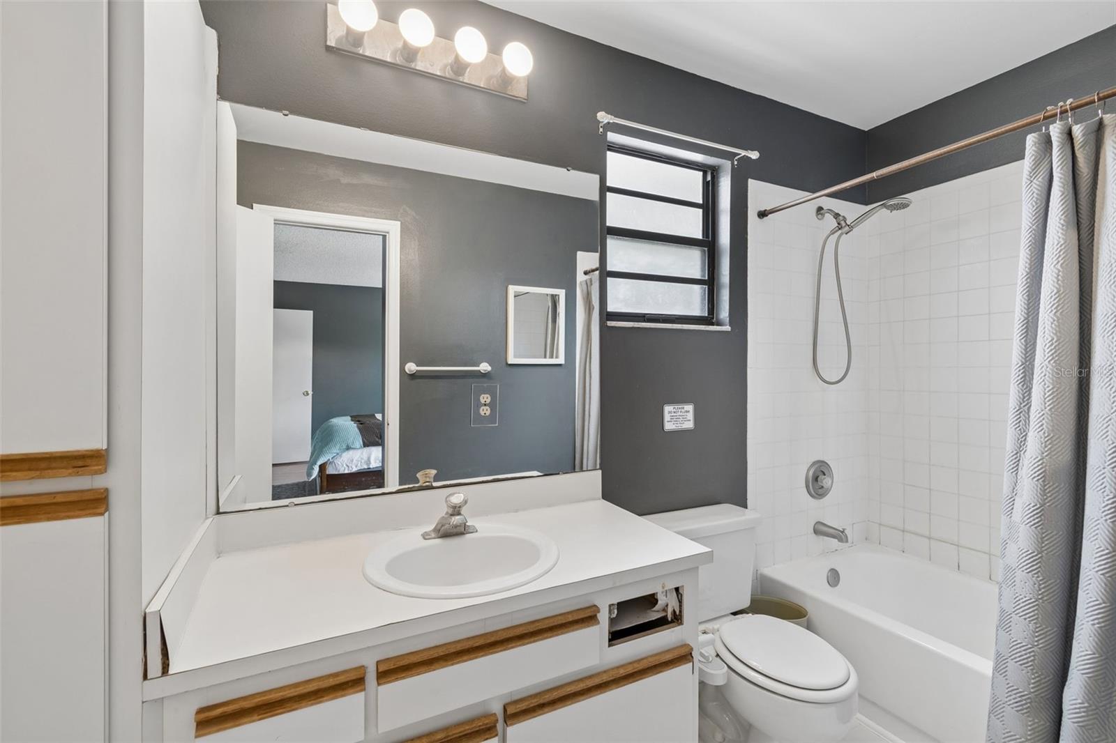 5485 FRIARSWAY DR — photo 32