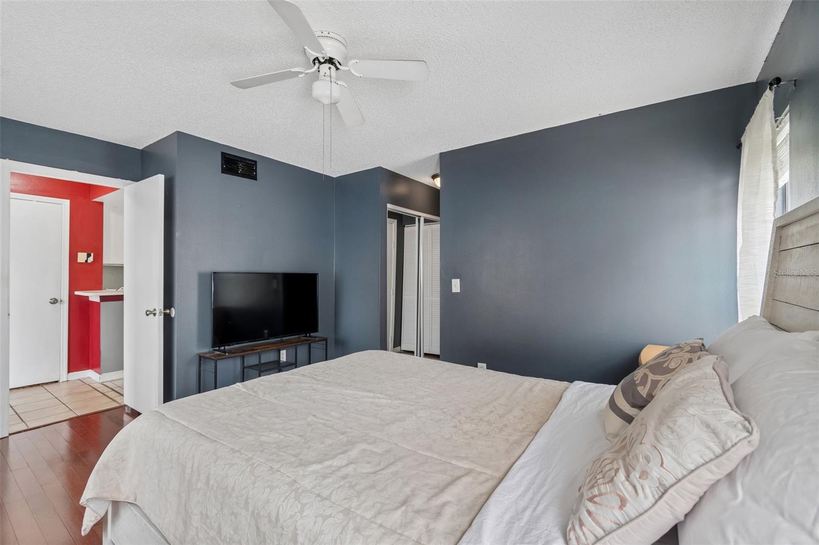 5485 FRIARSWAY DR — photo 17