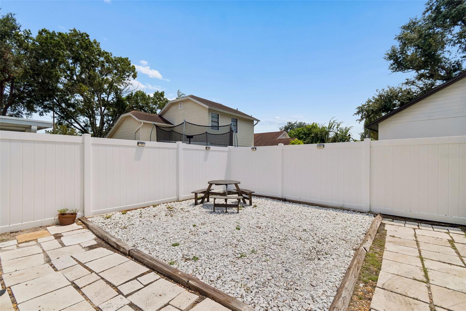 5485 FRIARSWAY DR — photo 43