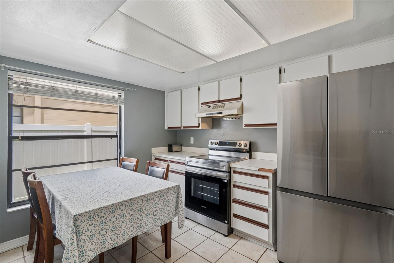 5485 FRIARSWAY DR — photo 22