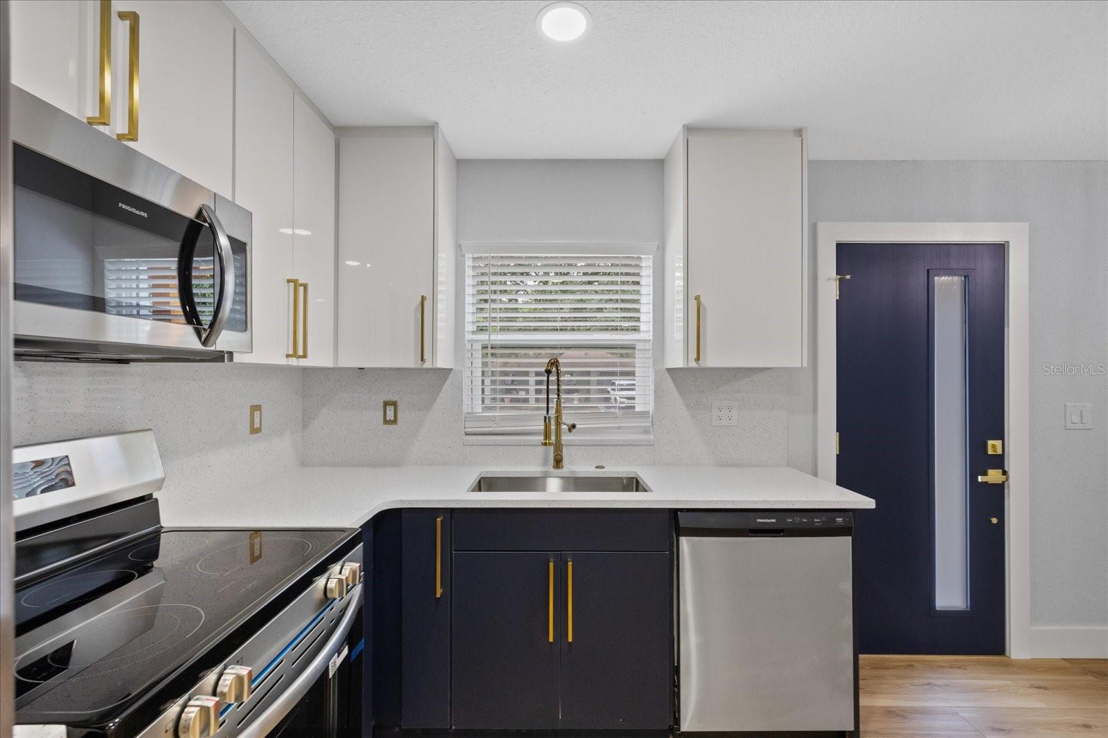 3621 E COMANCHE AVE — photo 9