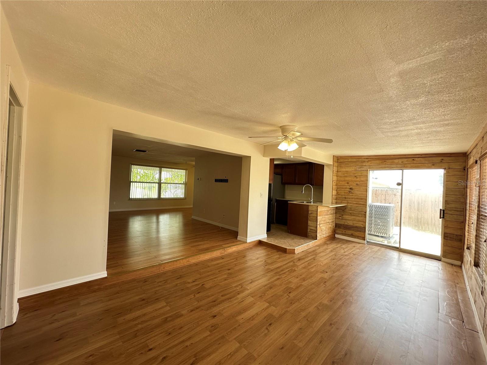 3313 BRIAR CLIFF DR — photo 9